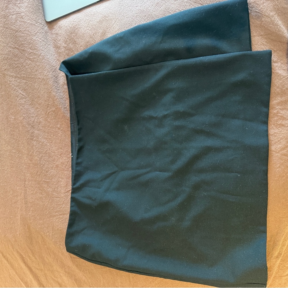 Women’s black aritzia mini skirt